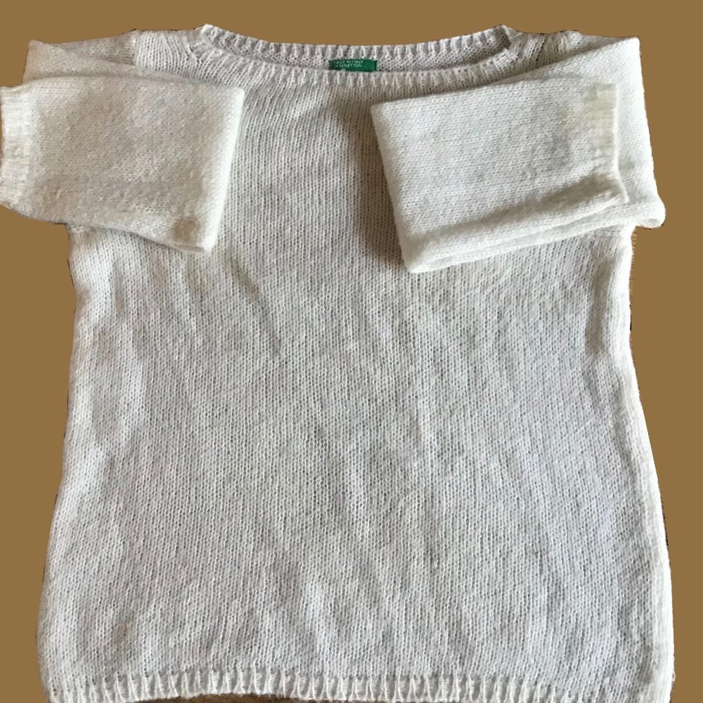 Benetton  Boat Neck  Long Sleeve Lightweight Knit Sweater Size M